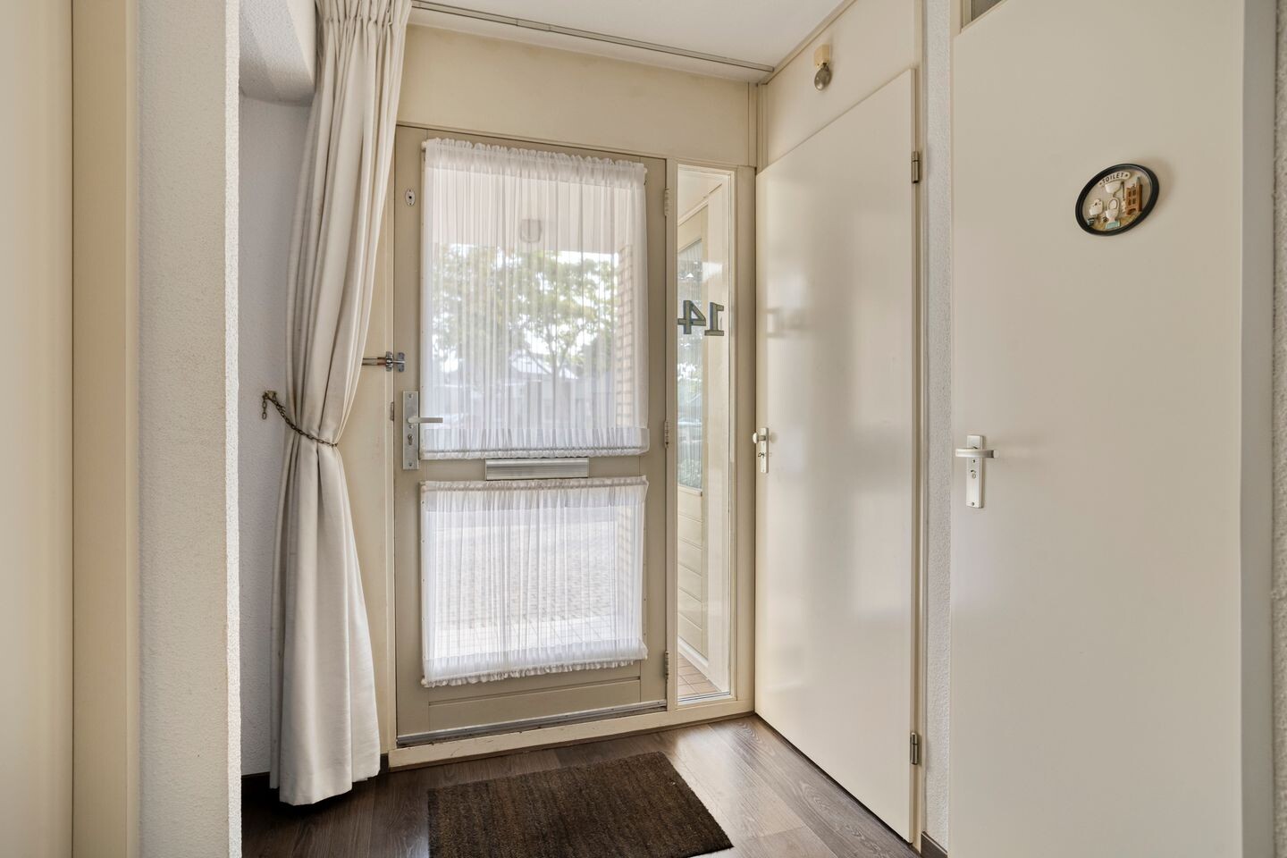 Tussenwoning te koop: Anna van Asseldonkhof 14, 'S-Hertogenbosch