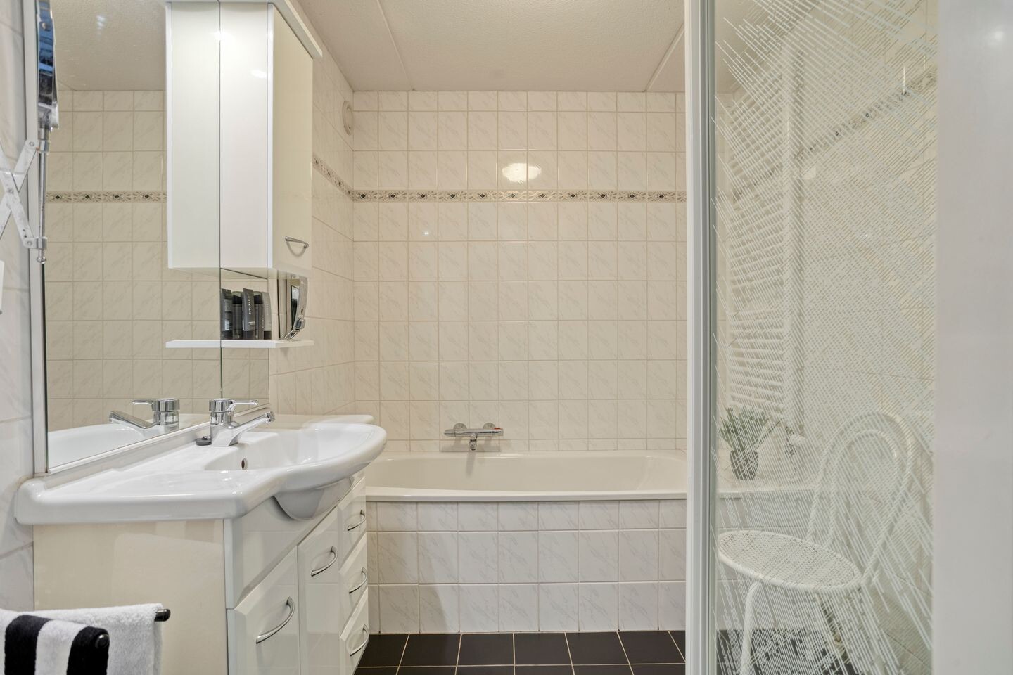 Tussenwoning te koop: Anna van Asseldonkhof 14, 'S-Hertogenbosch