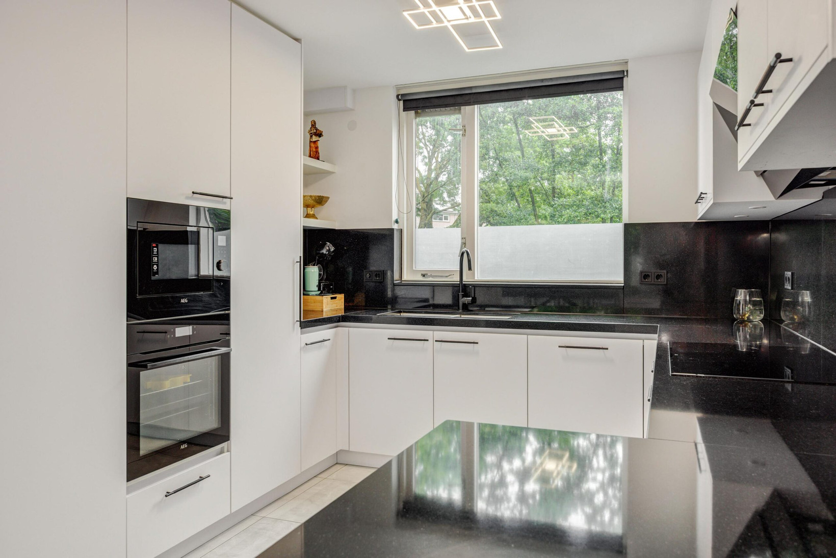 Tussenwoning te koop: Meester van Merwicklaan 31, 'S-Hertogenbosch
