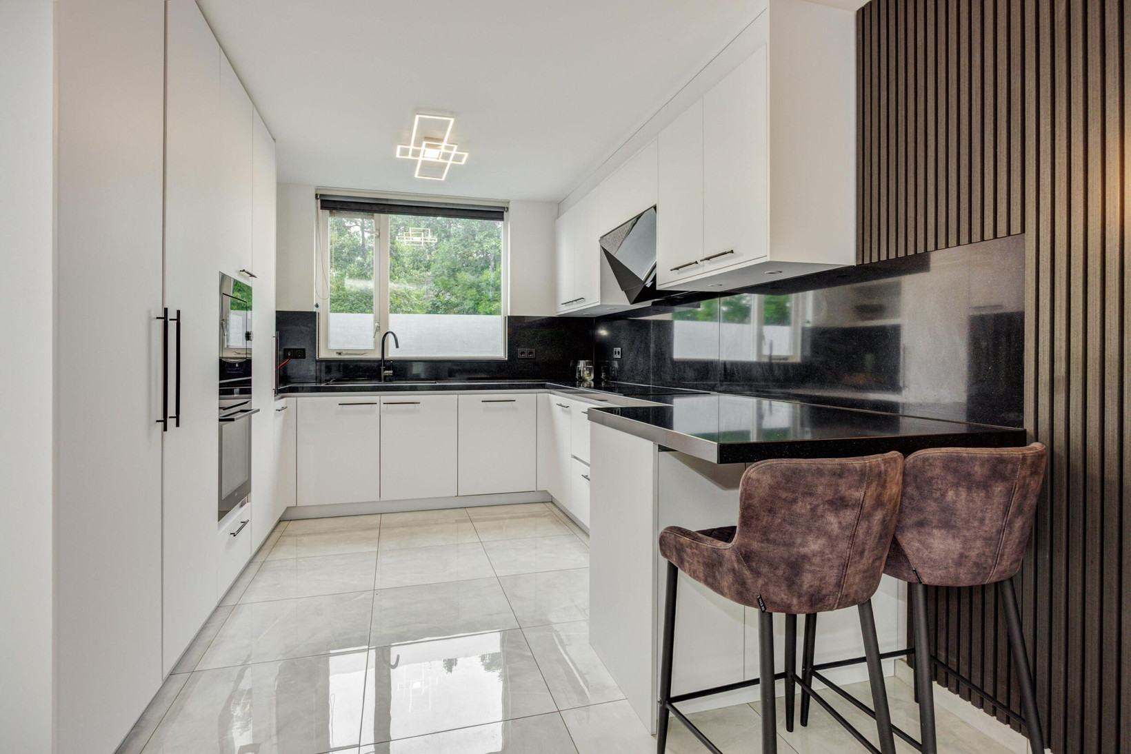 Tussenwoning te koop: Meester van Merwicklaan 31, 'S-Hertogenbosch