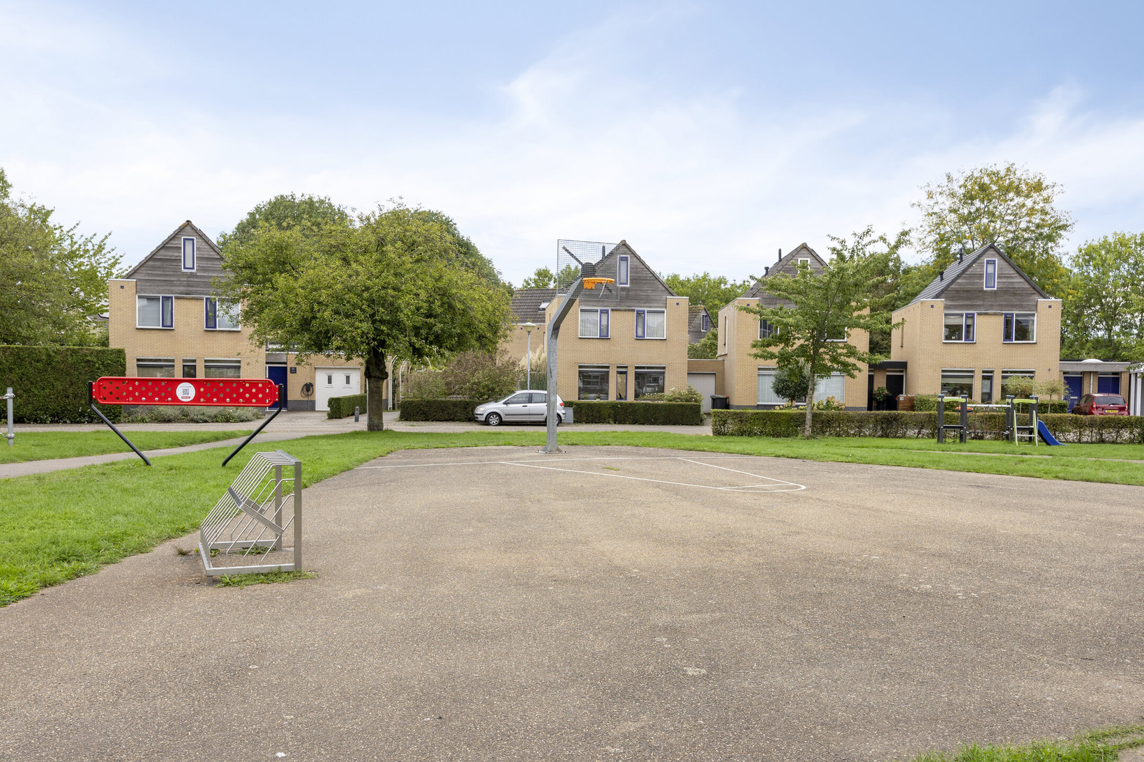 Tussenwoning te koop: Spaanse Matplein 10, 'S-Hertogenbosch