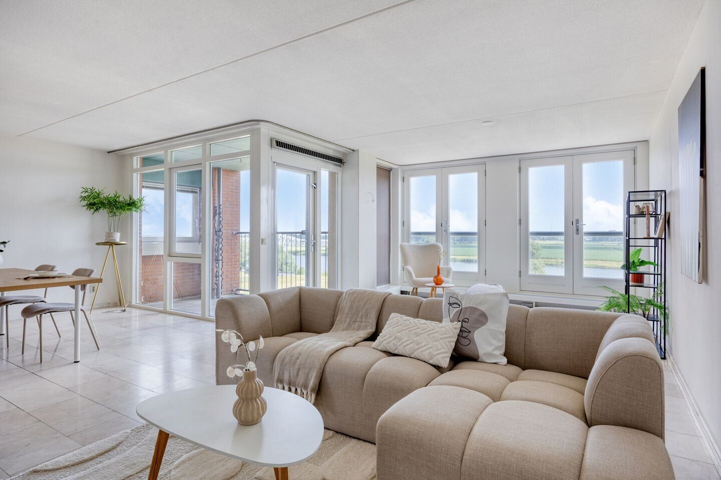 Appartement te koop: Maasboulevard 173, 'S-Hertogenbosch