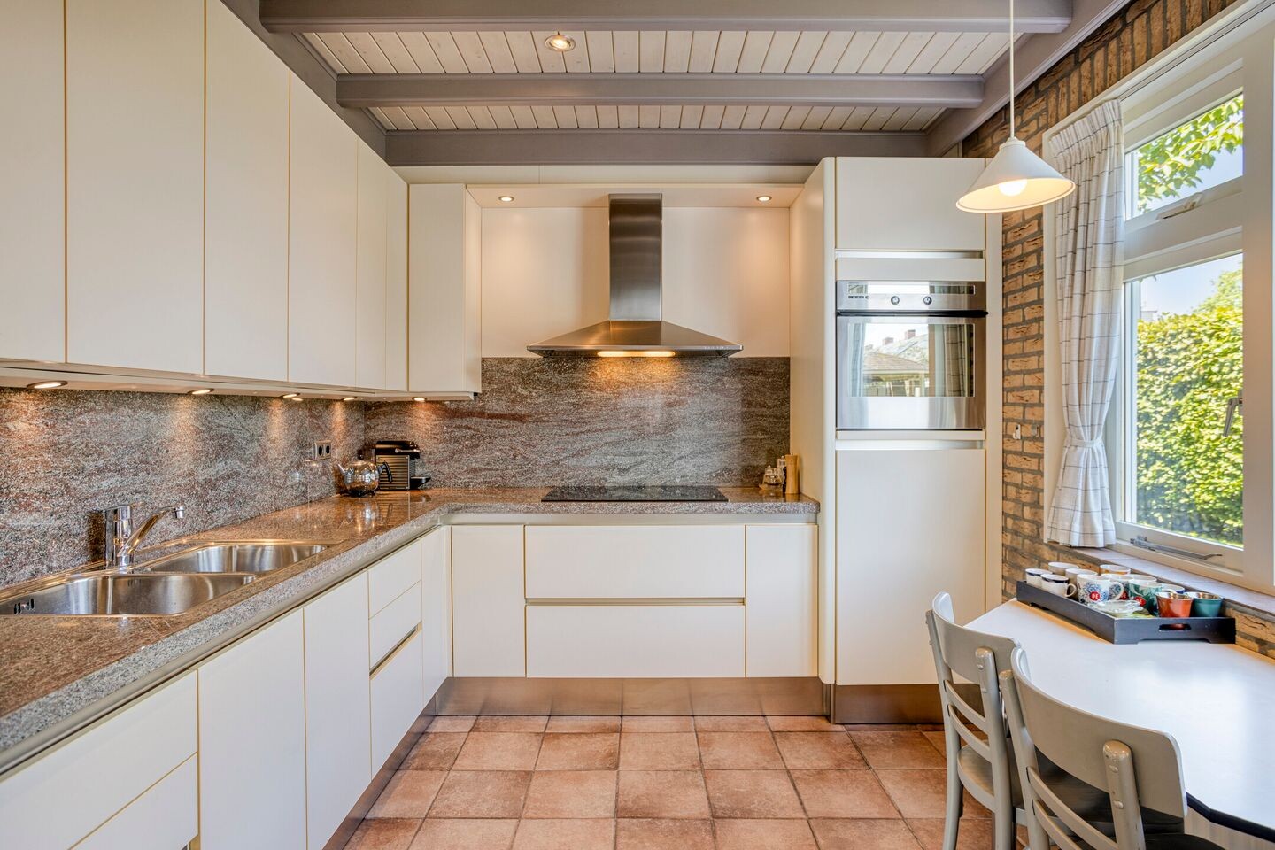 Hoekwoning te koop: Raadhuisstraat 106, Rosmalen