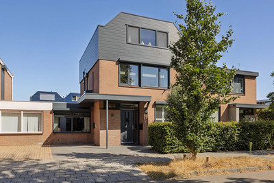 Huis te koop Herman Moerkerklaan 10