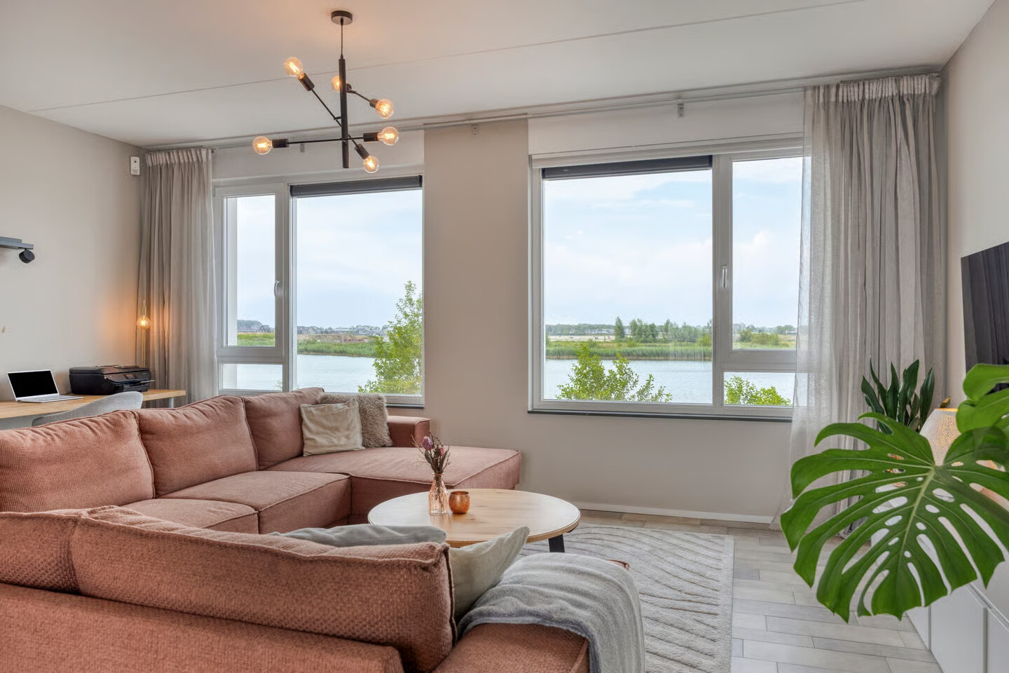 Tussenwoning te koop: Deltalaan 8, Rosmalen