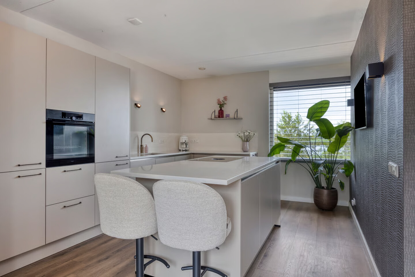 Tussenwoning te koop: Deltalaan 8, Rosmalen