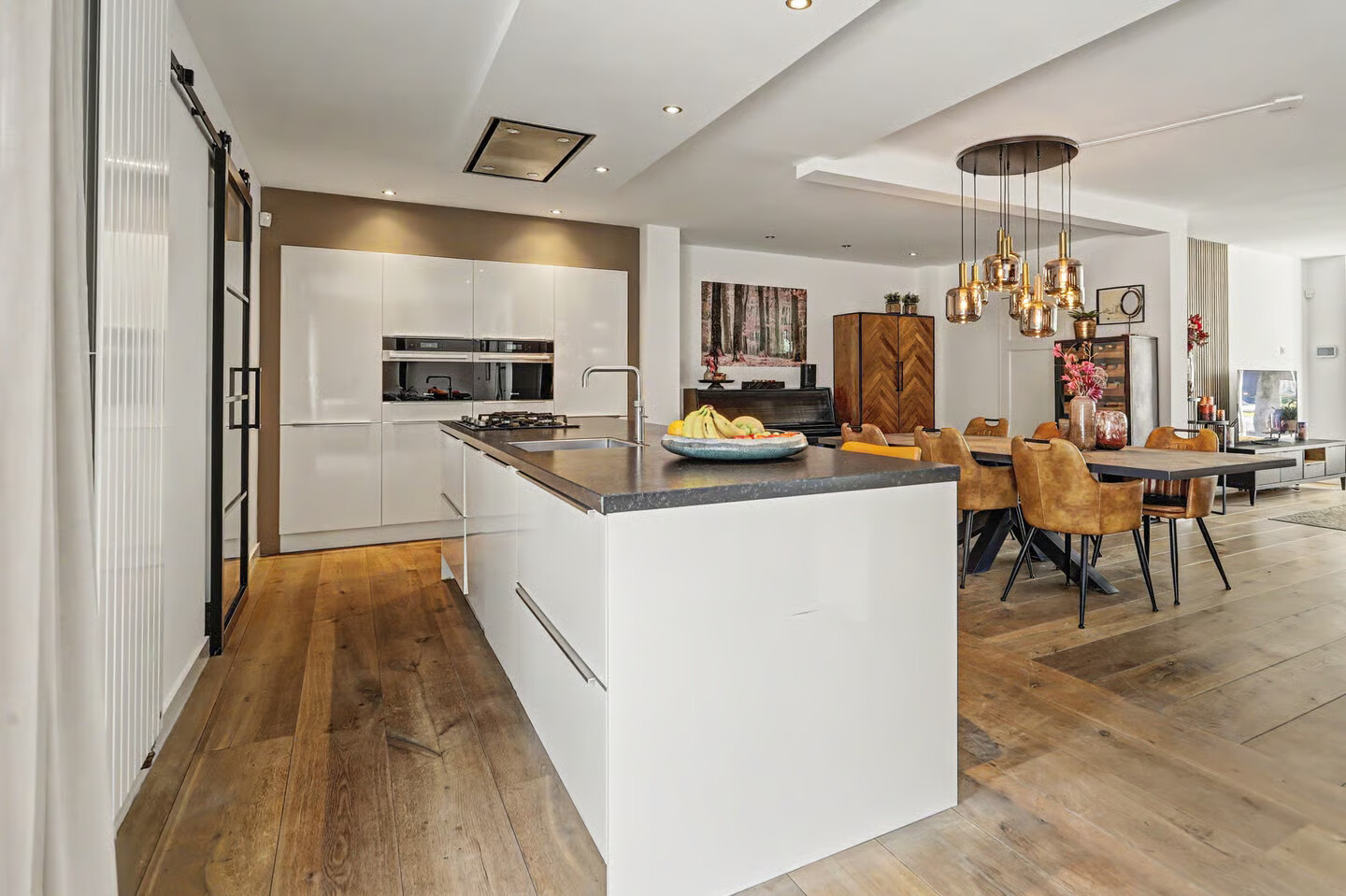 Hoekwoning te koop: Monseigneur van Kesselstraat 13, Vlijmen