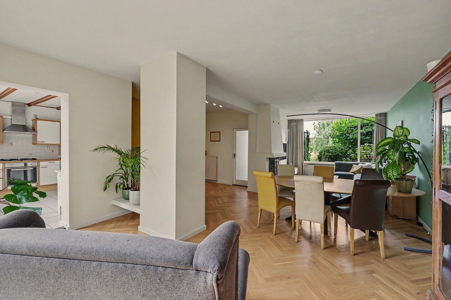 Tussenwoning te koop: Strausslaan 38, Vlijmen