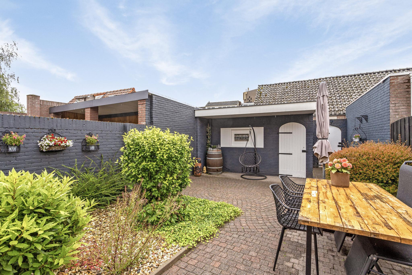 Tussenwoning te koop: Irenelaan 28, Vlijmen