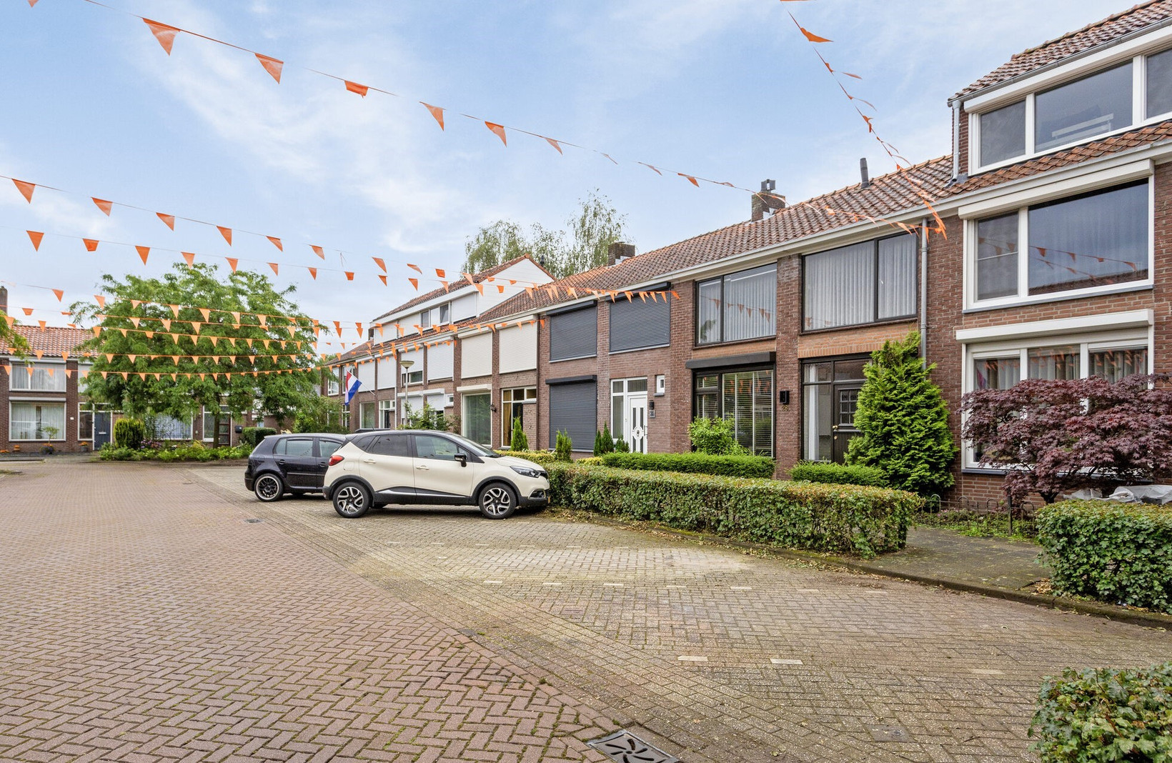 Tussenwoning te koop: Irenelaan 28, Vlijmen
