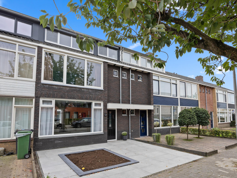 Tussenwoning te koop: Theodoor van Thuldenstraat 18, Vlijmen