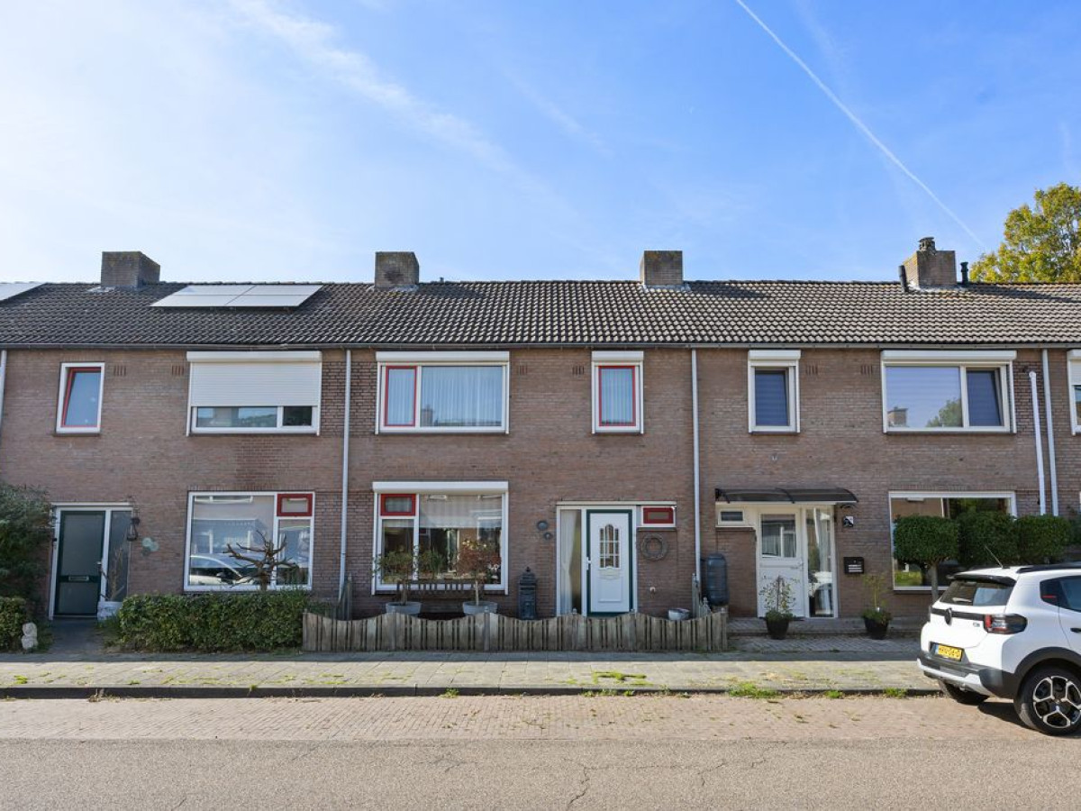 Hoekwoning te koop: Den Uylplein 36, Vlijmen