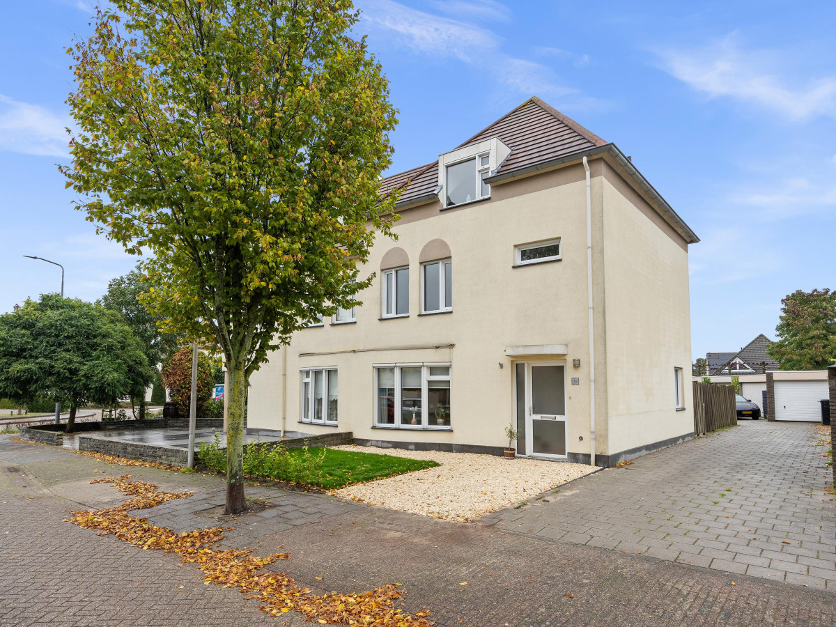 Tussenwoning te koop: Marconilaan 6, Vlijmen