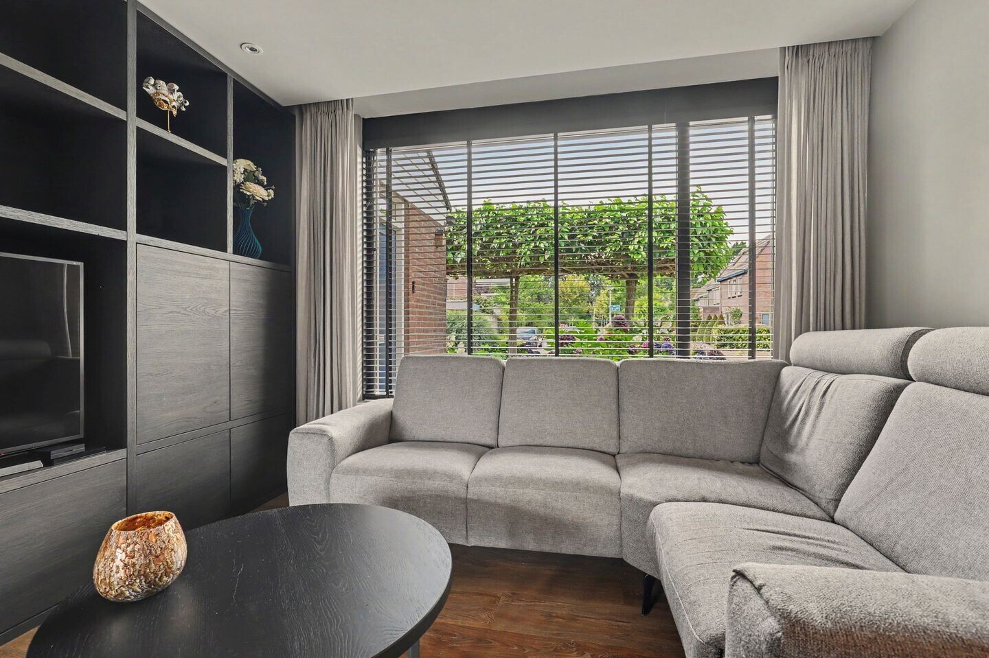 Hoekwoning te koop: Nobellaan 1, Vlijmen