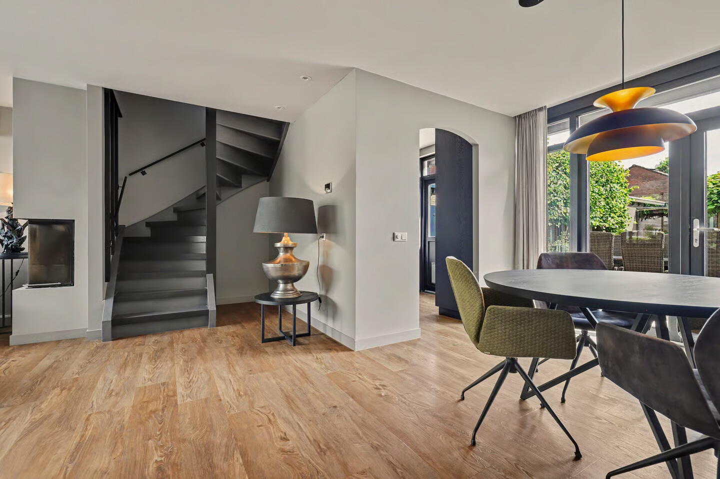 Hoekwoning te koop: Nobellaan 1, Vlijmen