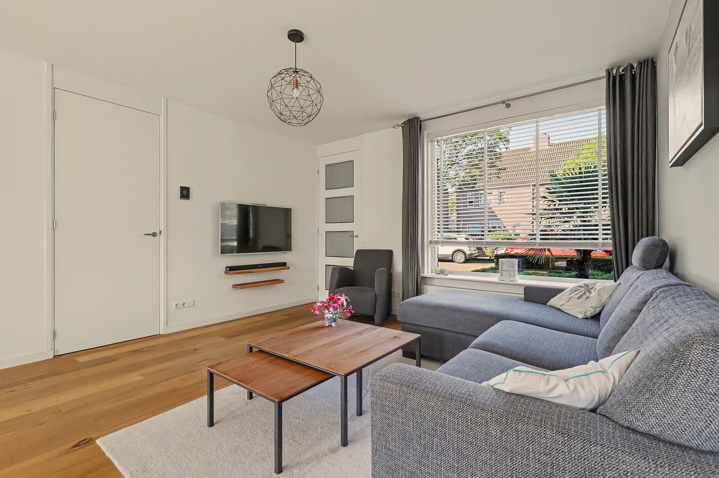 Hoekwoning te koop: Thorbeckeplein 10, Vlijmen