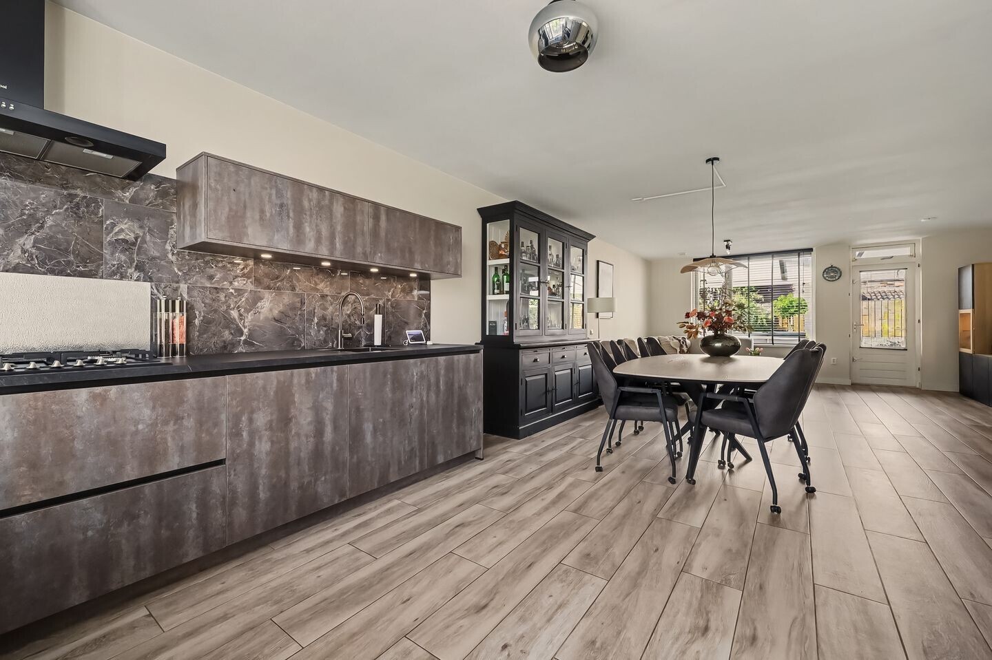 Tussenwoning te koop: Ambrosiushof 31, Haarsteeg