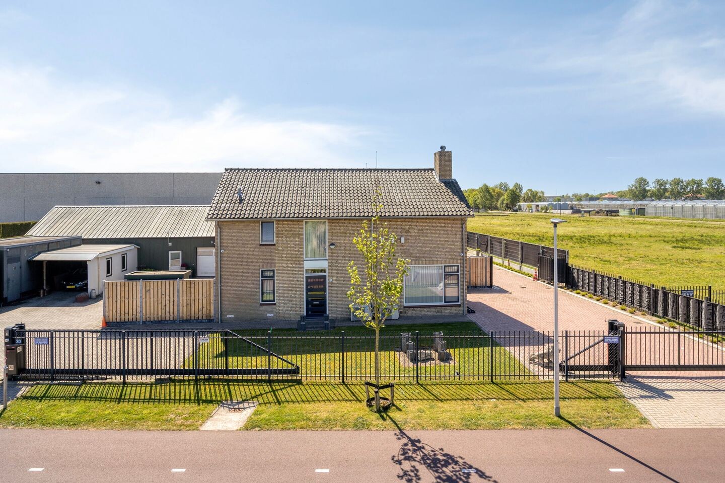 Twee-onder-één-kap te koop: Tuinbouwweg 30, Haarsteeg