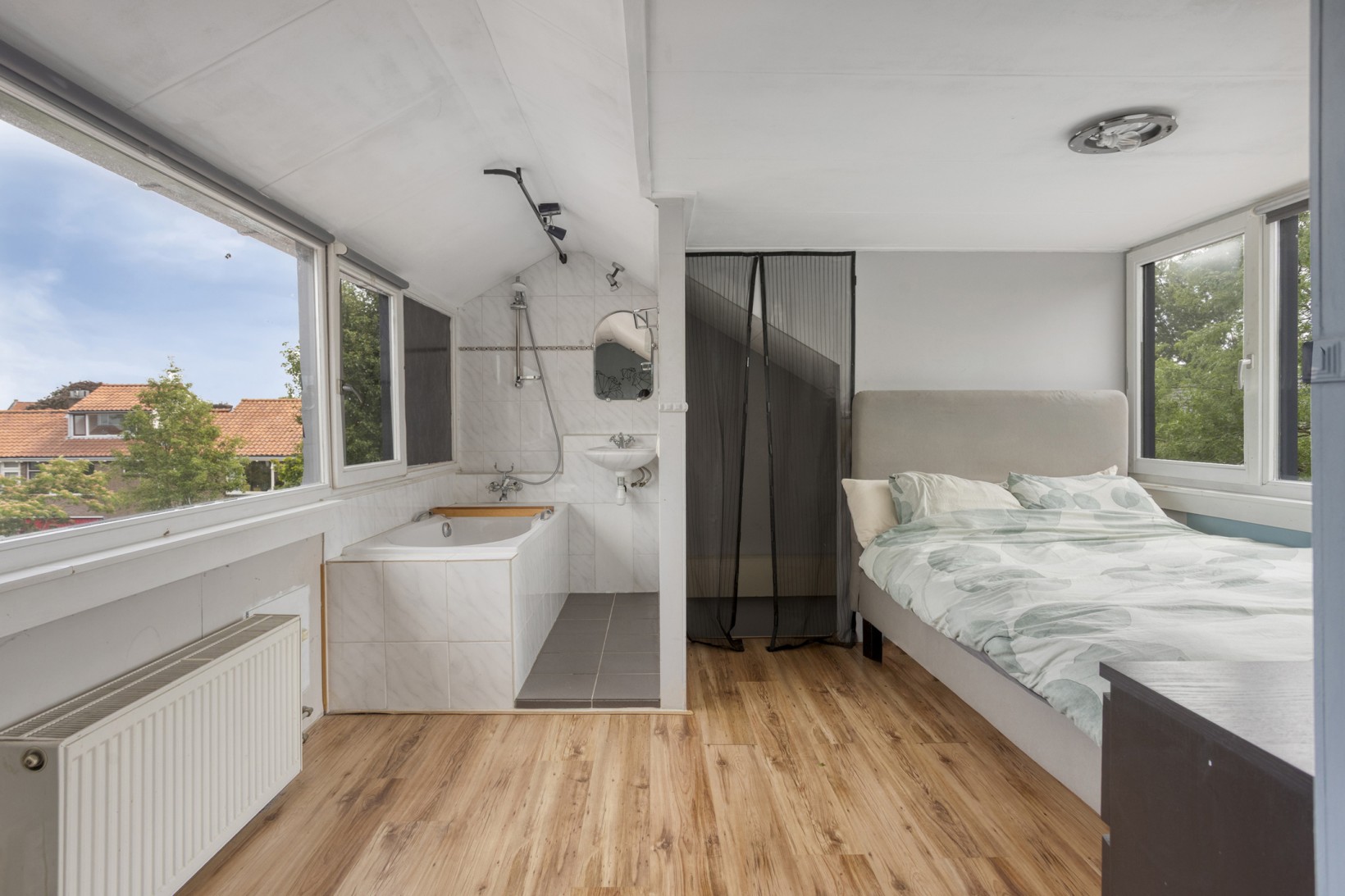 Tussenwoning te koop: Molenhei 18, Vught