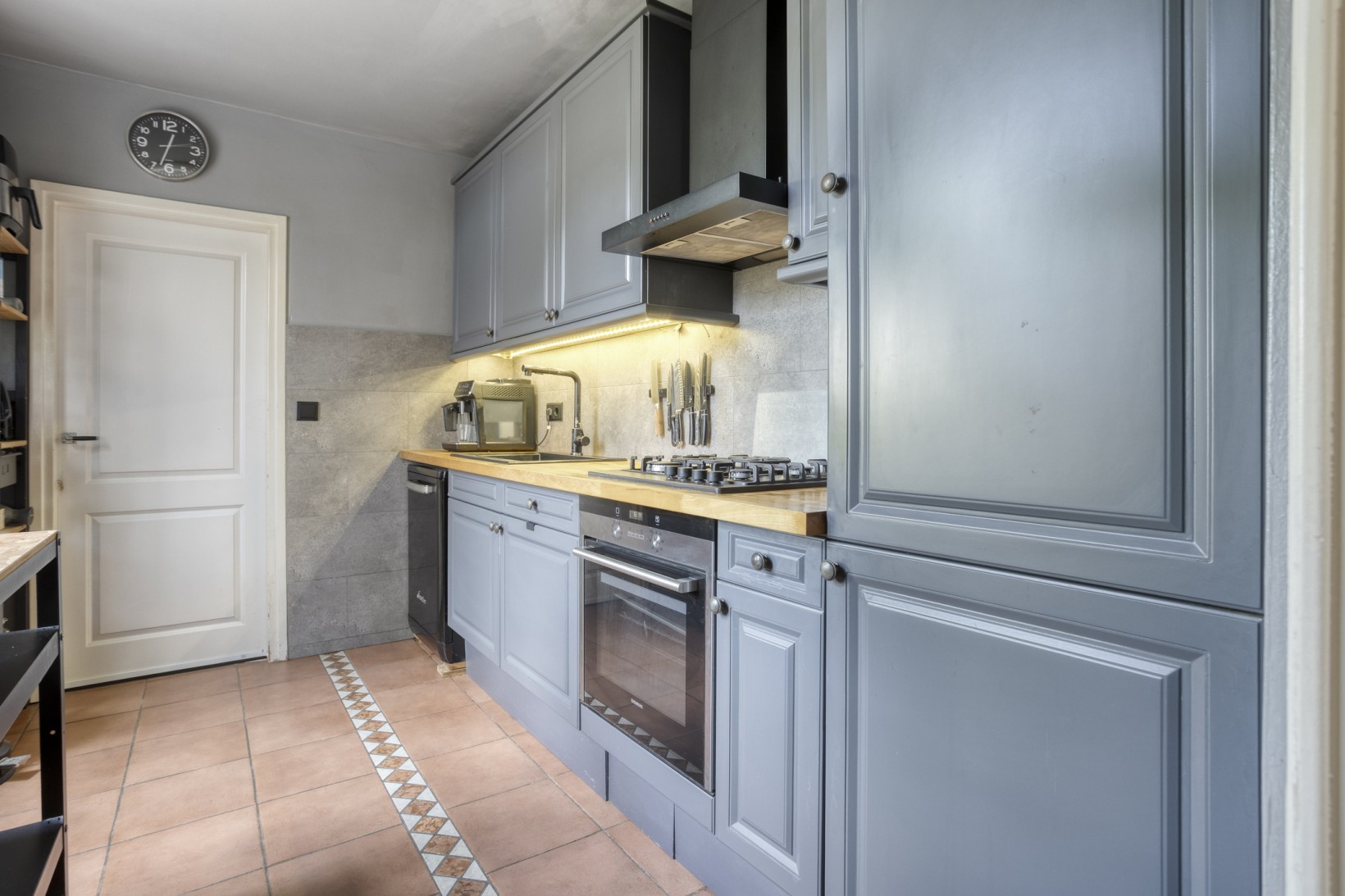 Tussenwoning te koop: Molenhei 18, Vught