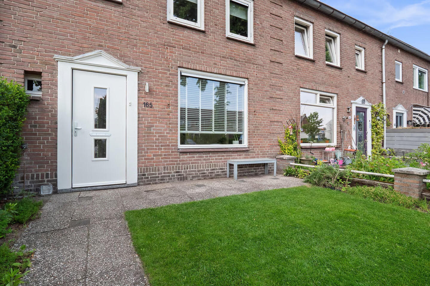 Tussenwoning te koop: Michiel de Ruyterweg 165, Vught