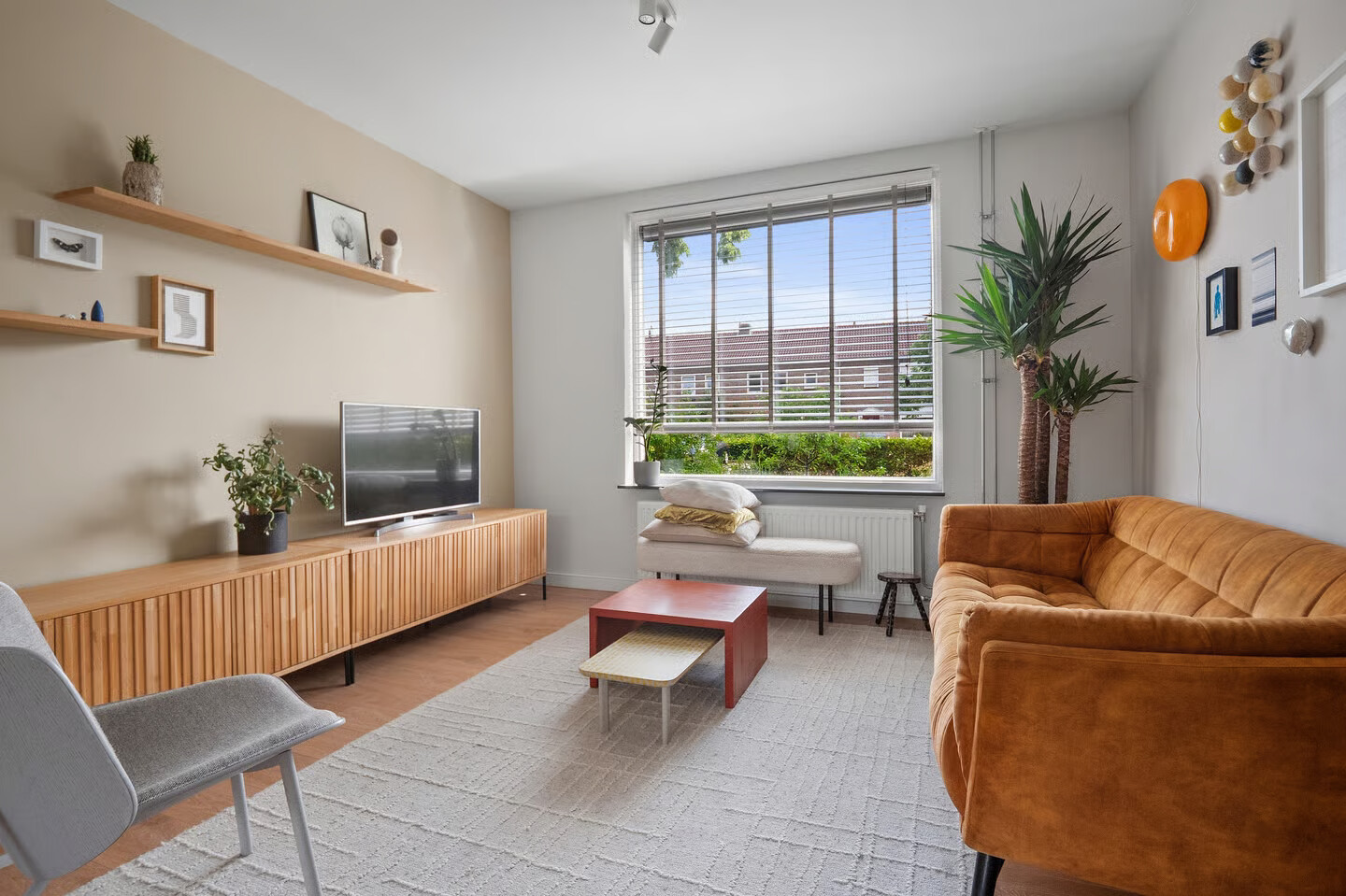 Tussenwoning te koop: Michiel de Ruyterweg 165, Vught