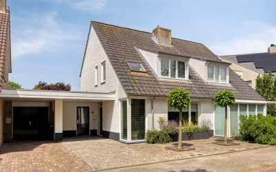 van Loonstraat 21