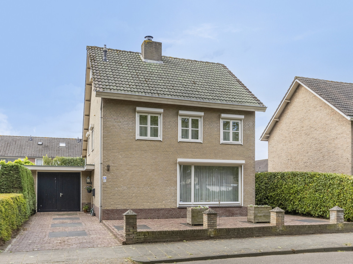 Hoekwoning te koop: Middenveld 17, Den Dungen