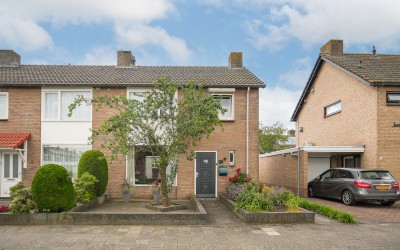 van der Aastraat 16