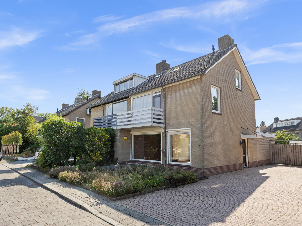 Twee-onder-één-kap te koop: Gasthuisstraat 2, Gemonde