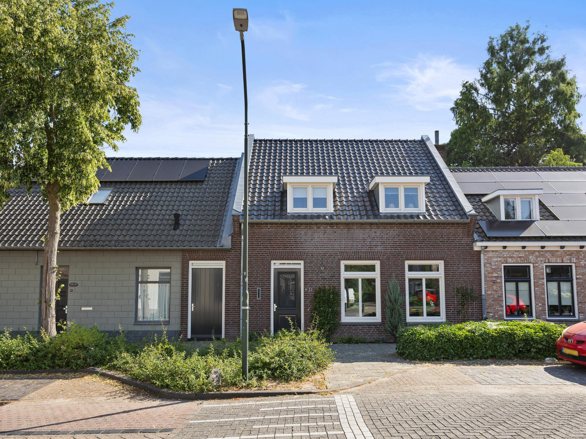 Twee-onder-één-kap te koop: Gasthuisstraat 2, Gemonde