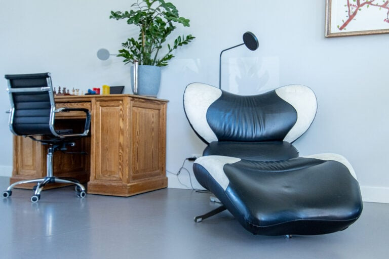 Tussenwoning te koop: Johanna Westerdijklaan 20, Zaltbommel