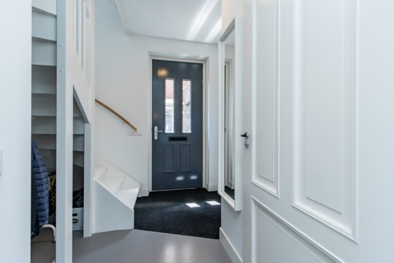 Tussenwoning te koop: Johanna Westerdijklaan 20, Zaltbommel