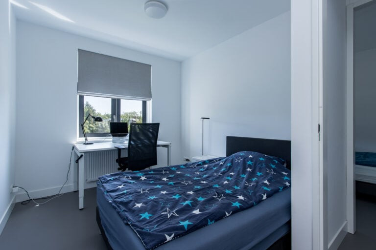 Tussenwoning te koop: Johanna Westerdijklaan 20, Zaltbommel