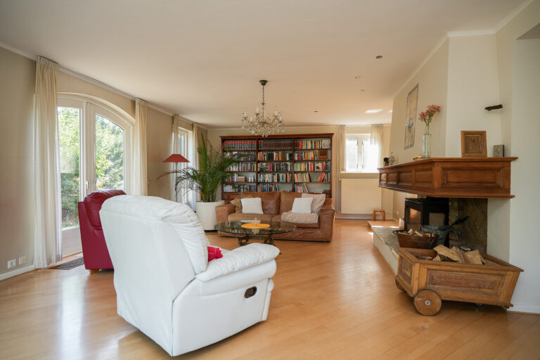 Vrijstaande woning te koop: van Heemstraweg-oost 9, Zaltbommel
