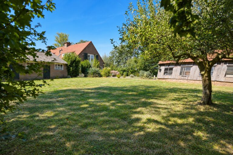 Vrijstaande woning te koop: van Heemstraweg-oost 9, Zaltbommel