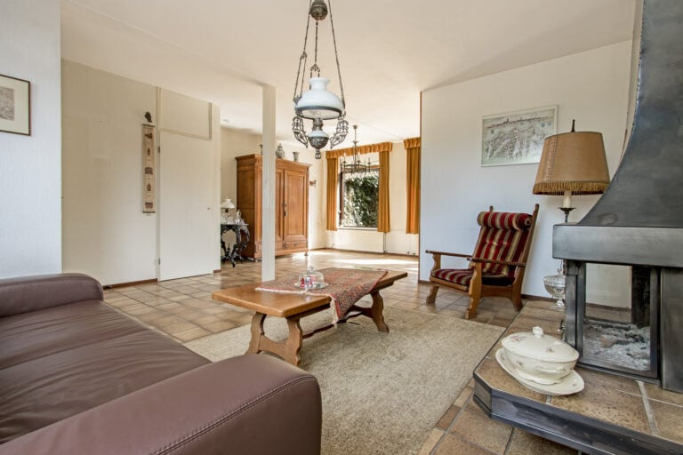 Tussenwoning te koop: Waluwestraat 30, Zaltbommel
