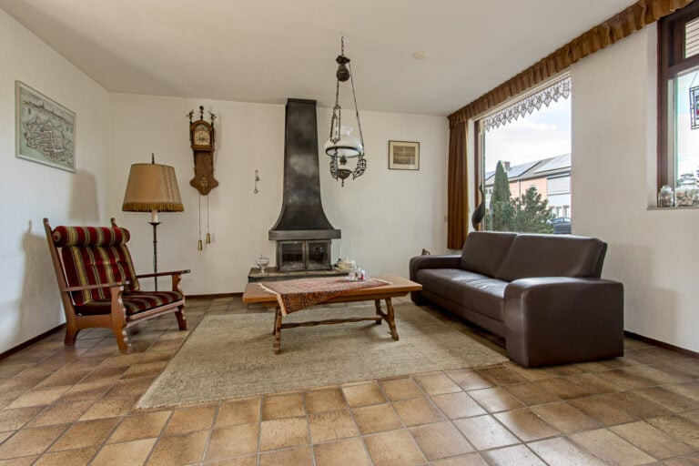 Tussenwoning te koop: Waluwestraat 30, Zaltbommel