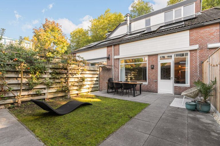 Tussenwoning te koop: Buitentuin 109, Zaltbommel
