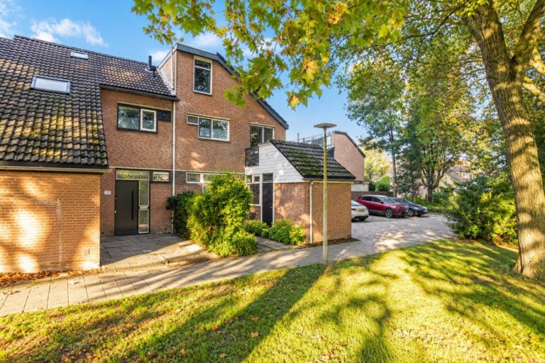 Tussenwoning te koop: Buitentuin 109, Zaltbommel