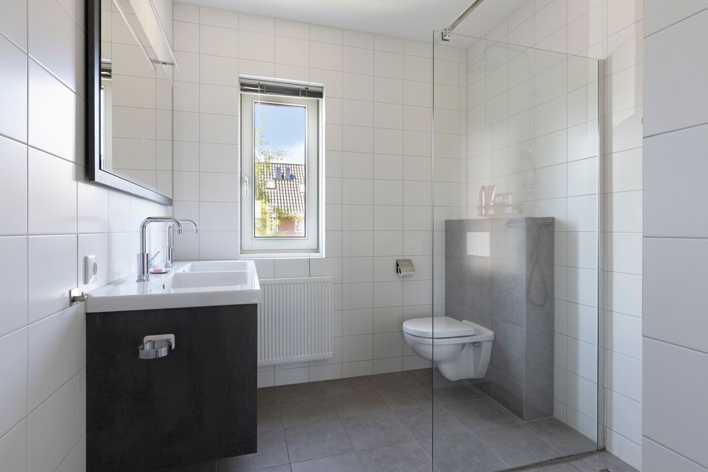 Tussenwoning te koop: Fiep Westendorplaan 169, Zaltbommel