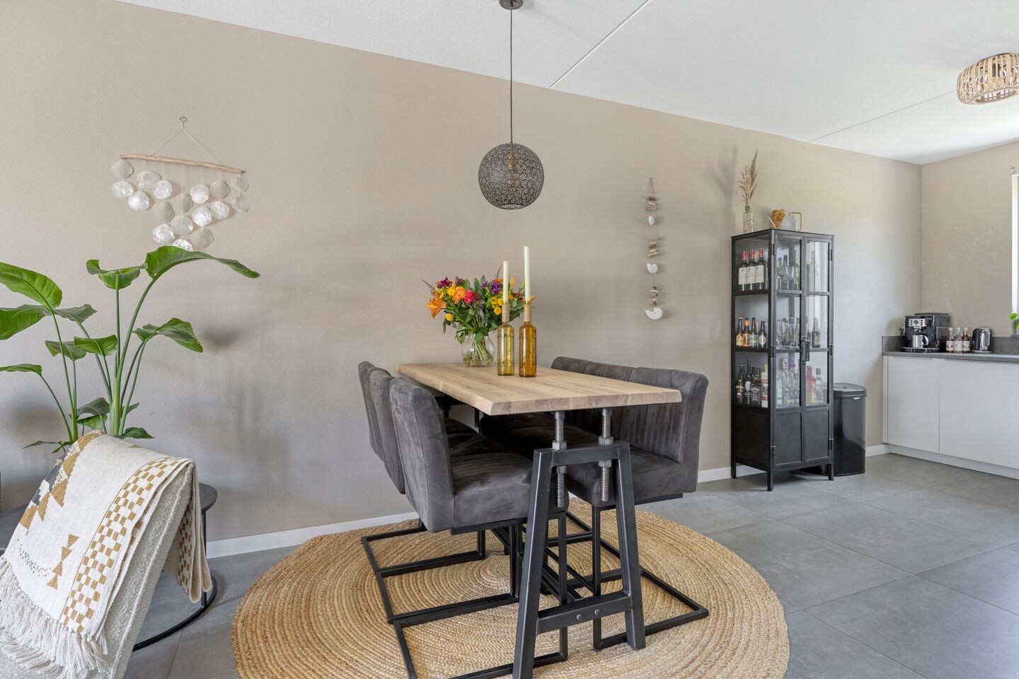 Tussenwoning te koop: Fiep Westendorplaan 169, Zaltbommel