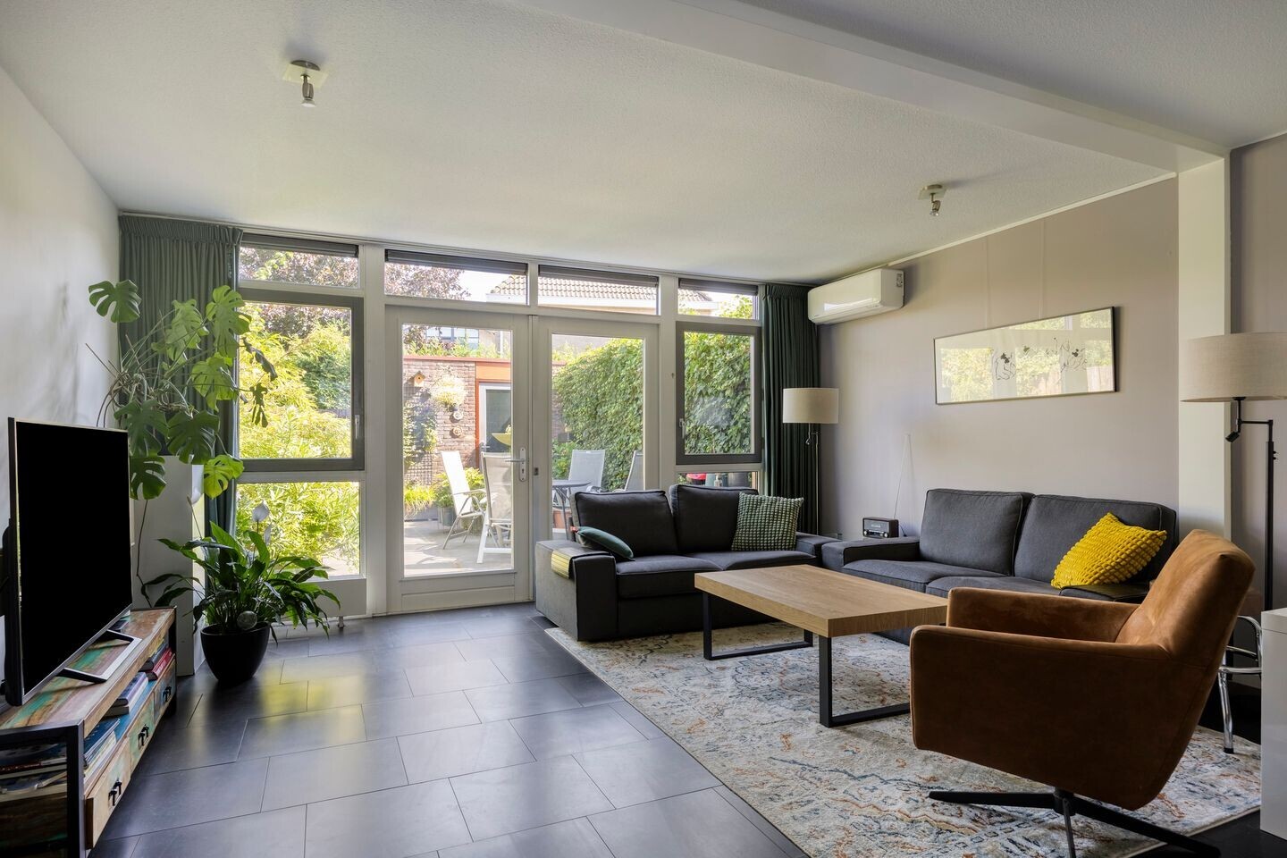 Tussenwoning te koop: Graaf Ottostraat 52, Zaltbommel