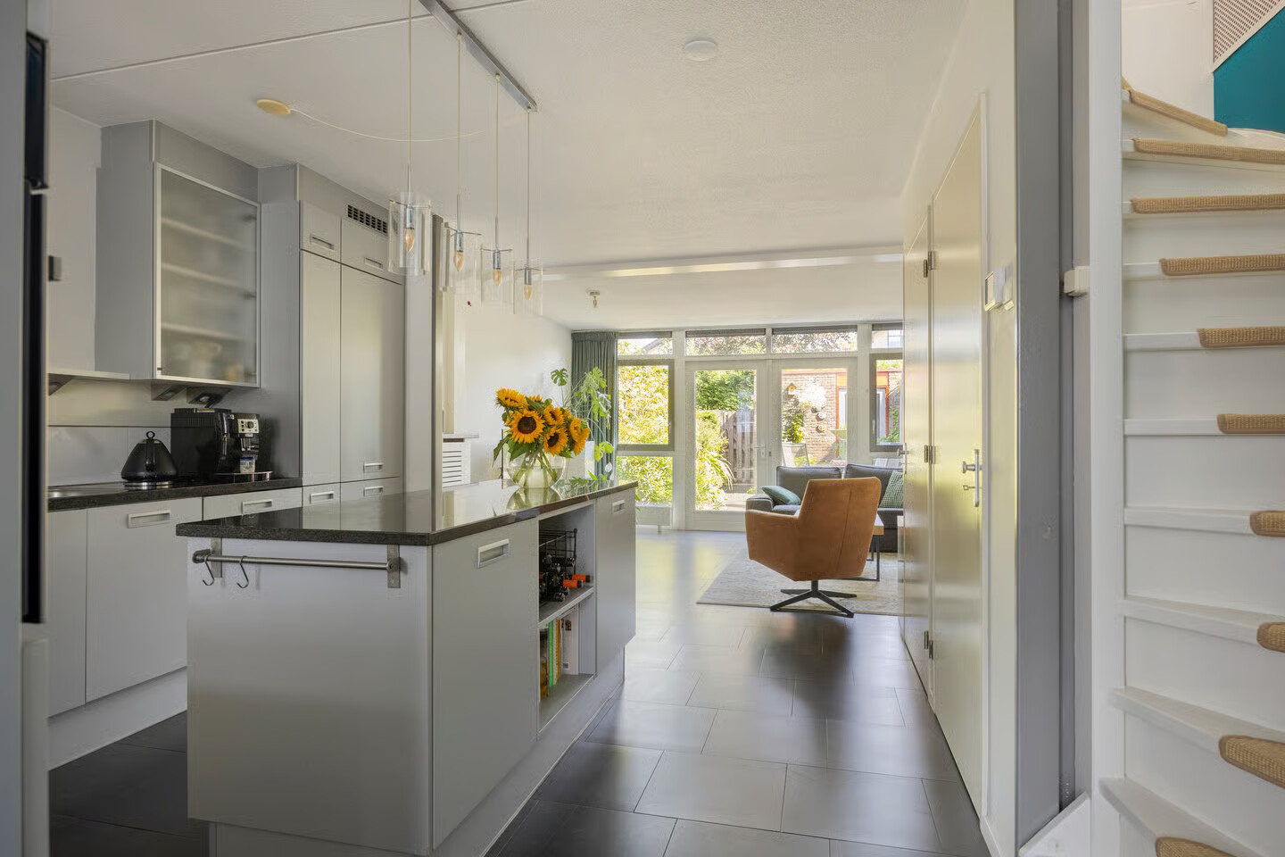 Tussenwoning te koop: Graaf Ottostraat 52, Zaltbommel