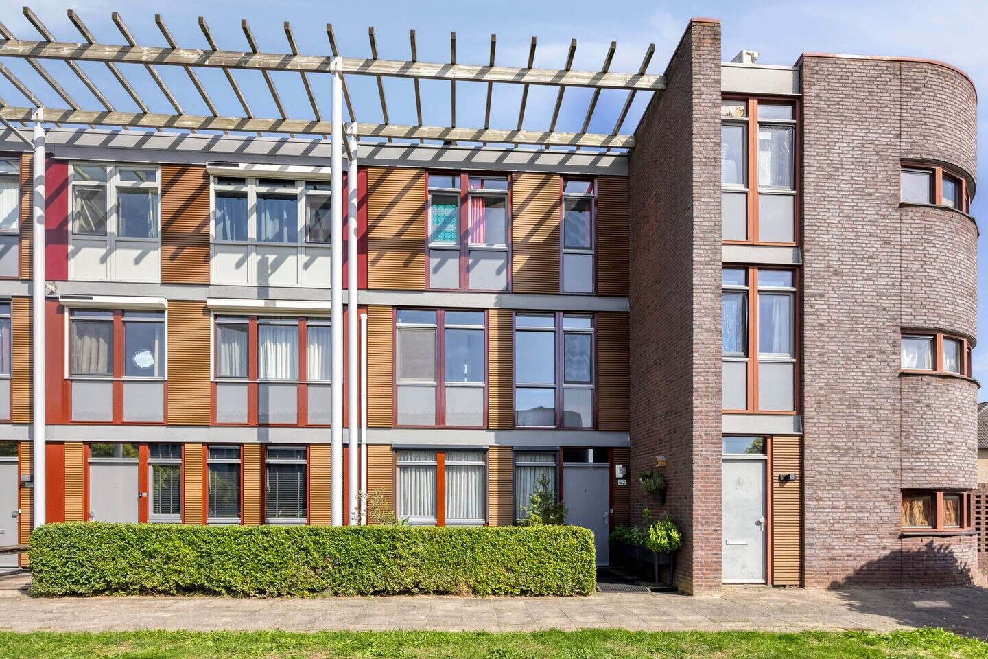 Tussenwoning te koop: Graaf Ottostraat 52, Zaltbommel