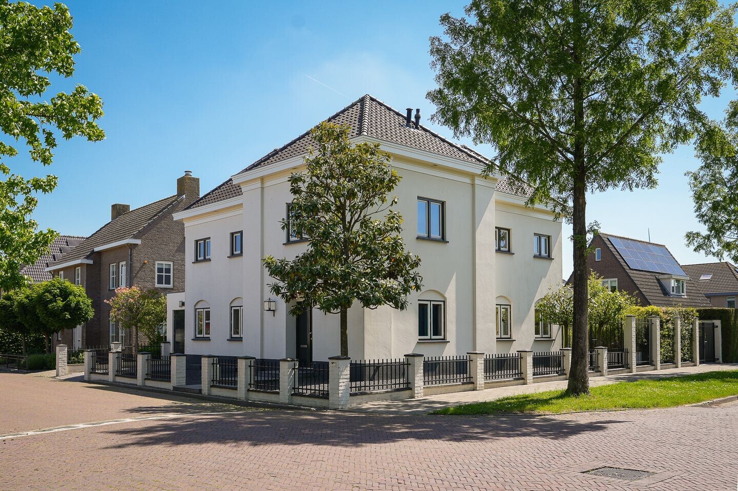 Vrijstaande woning te koop: Hertogin Mechteldhof 2, Zaltbommel