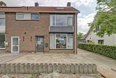 Koningin Emmastraat 16