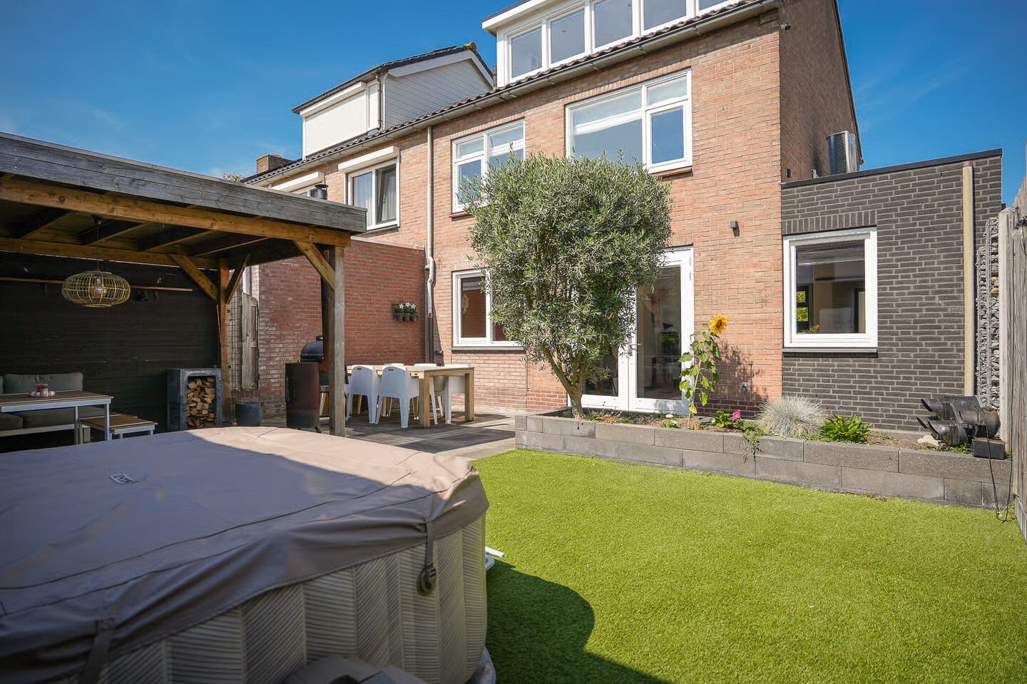 Hoekwoning te koop: de Kosterijstraat 23, Bruchem