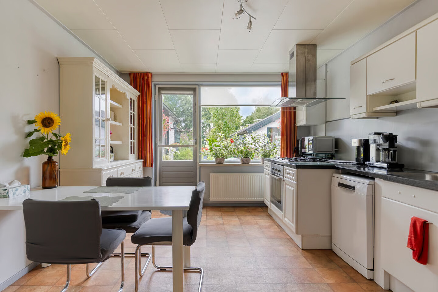 Vrijstaande woning te koop: Achterstraat 11, Kerkwijk