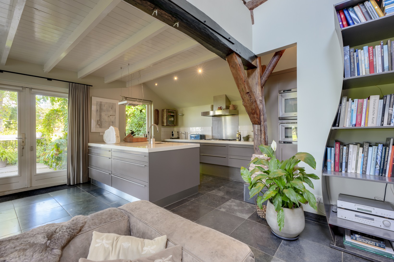 Vrijstaande woning te koop: Maasdijk 7, Nederhemert